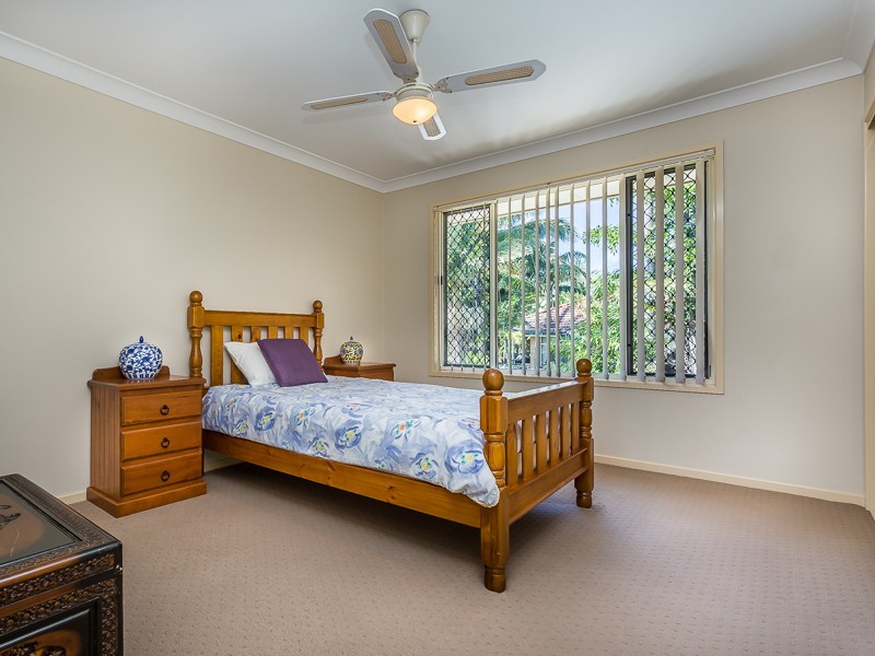 25 WILLIAMS ST, Redcliffe QLD 4020