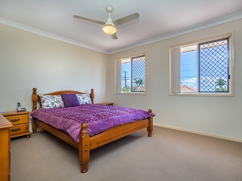 25 WILLIAMS ST, Redcliffe QLD 4020