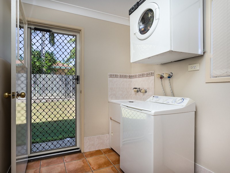 25 WILLIAMS ST, Redcliffe QLD 4020