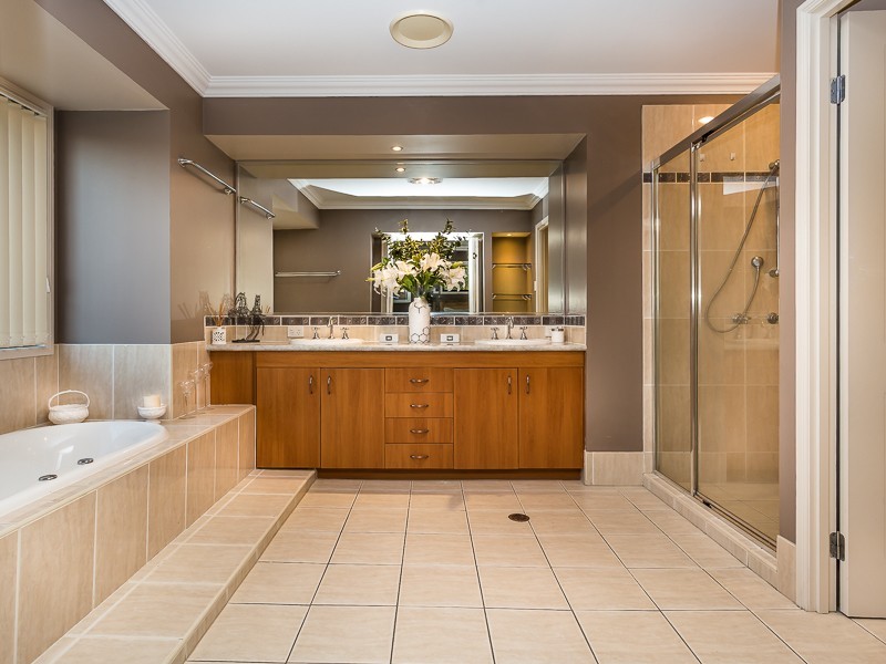 16 BRINDABELLA COURT, North Lakes QLD 4509