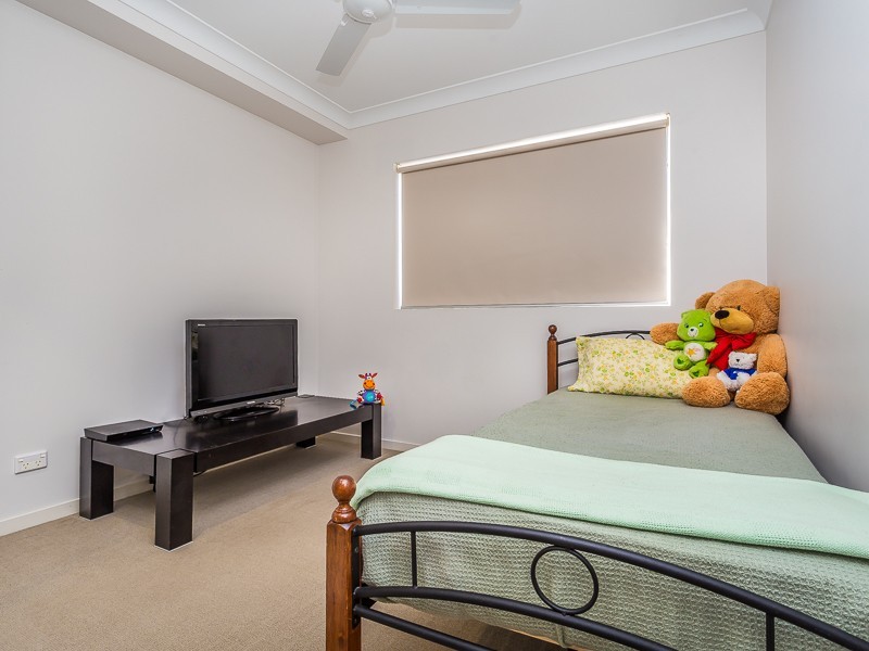 18/8  BUNTON STREET, Scarborough QLD 4020