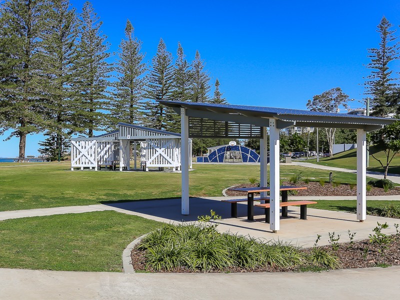 18/8  BUNTON STREET, Scarborough QLD 4020