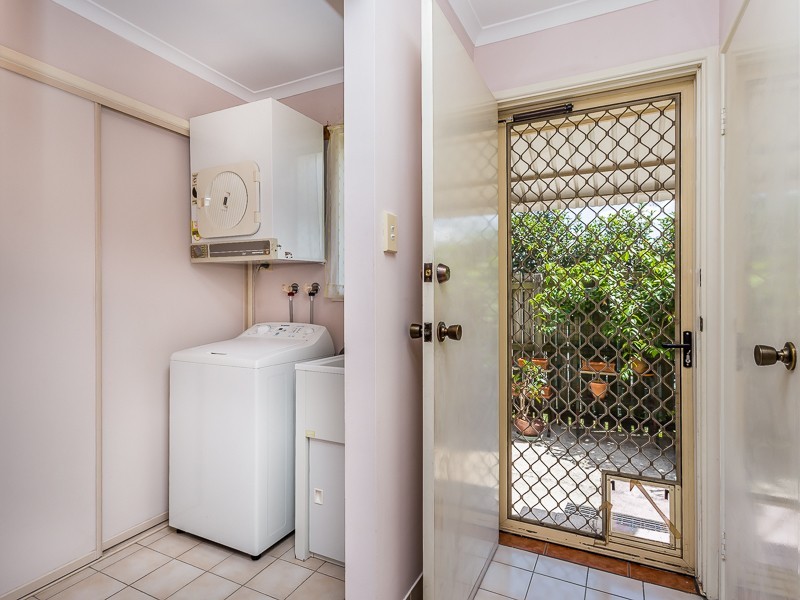 21/2 WATTLE ROAD, Rothwell QLD 4022