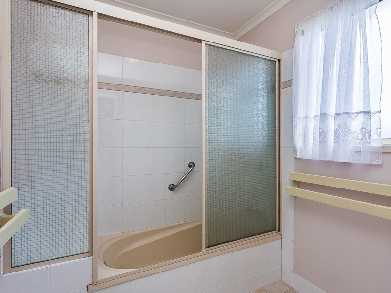 21/2 WATTLE ROAD, Rothwell QLD 4022