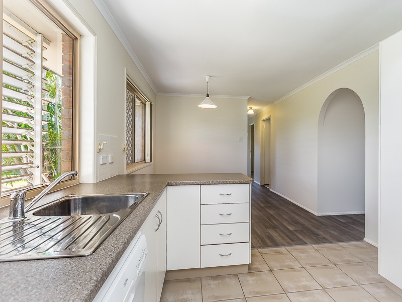 8 TRAFALGAR DRIVE, Kippa-ring QLD 4021