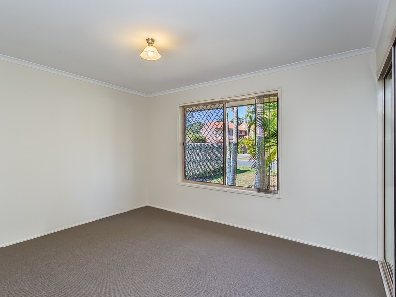 8 TRAFALGAR DRIVE, Kippa-ring QLD 4021