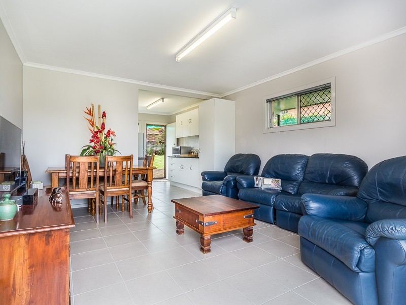 1 & 2/224  MACDONNELL RD, Clontarf QLD 4019