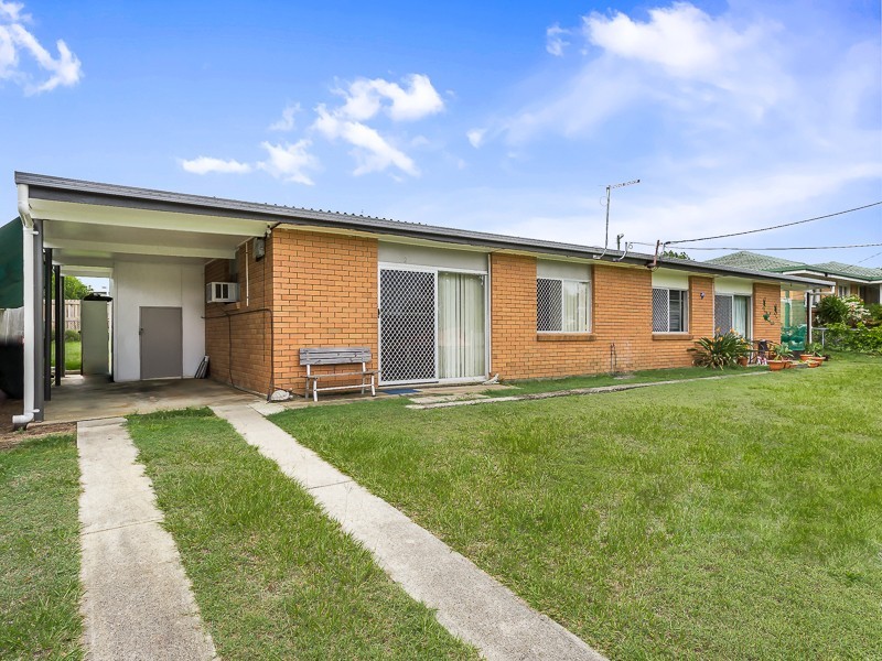 1 & 2/224  MACDONNELL RD, Clontarf QLD 4019