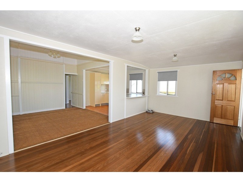 15 WHYTECLIFFE PARADE, Woody Point QLD 4019