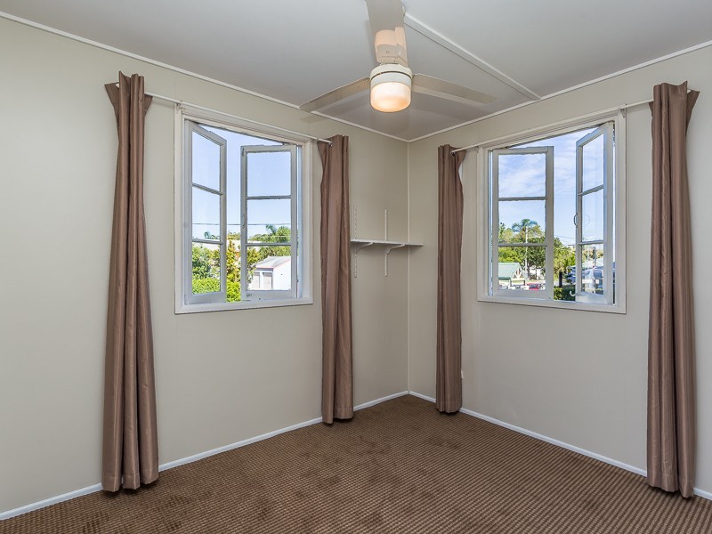 15 WHYTECLIFFE PARADE, Woody Point QLD 4019