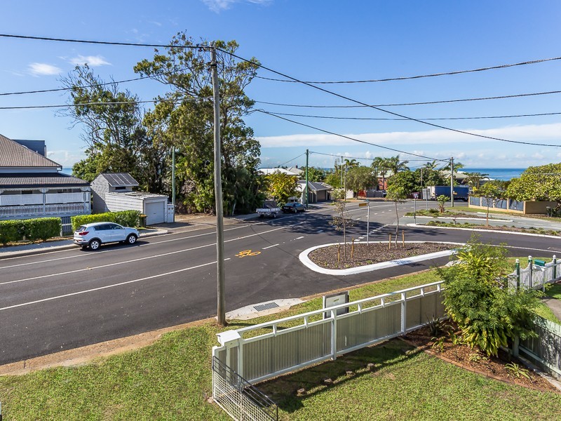 15 WHYTECLIFFE PARADE, Woody Point QLD 4019