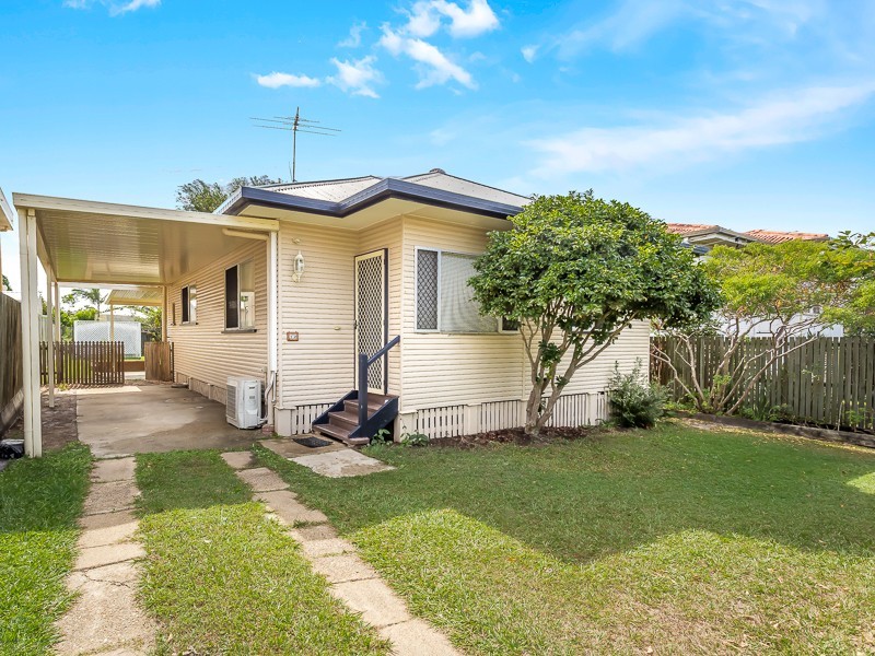12 SHEEHAN ST, Redcliffe QLD 4020