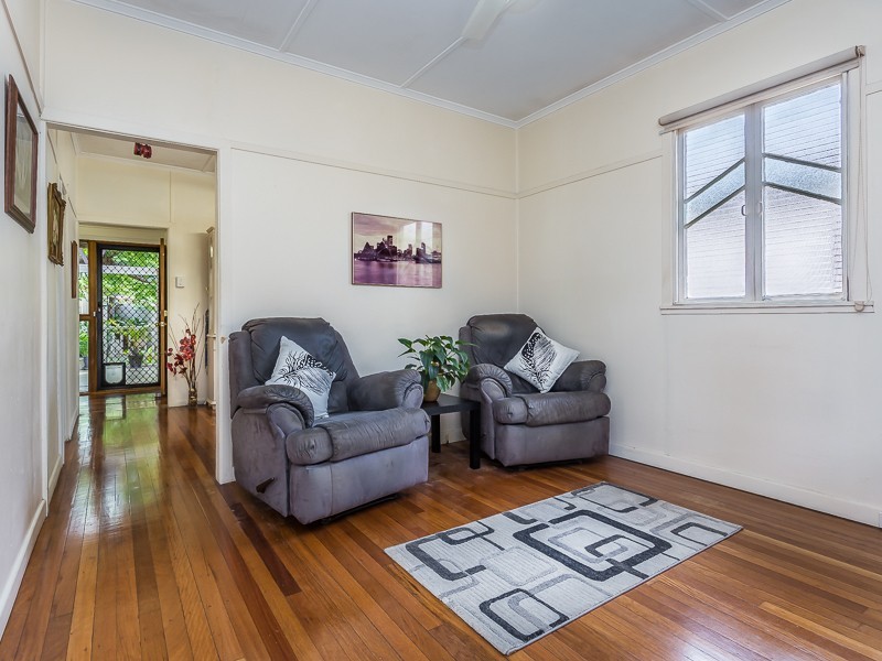 20 FRANK STREET, Scarborough QLD 4020