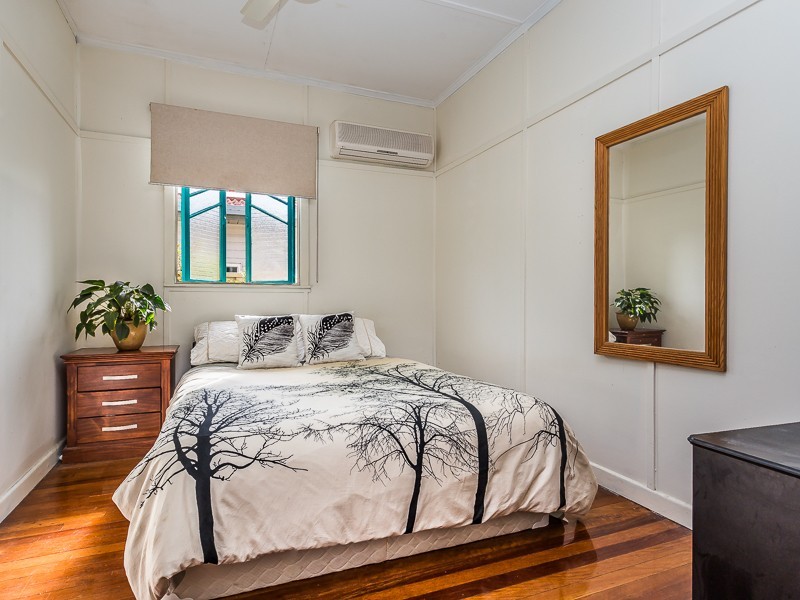 20 FRANK STREET, Scarborough QLD 4020