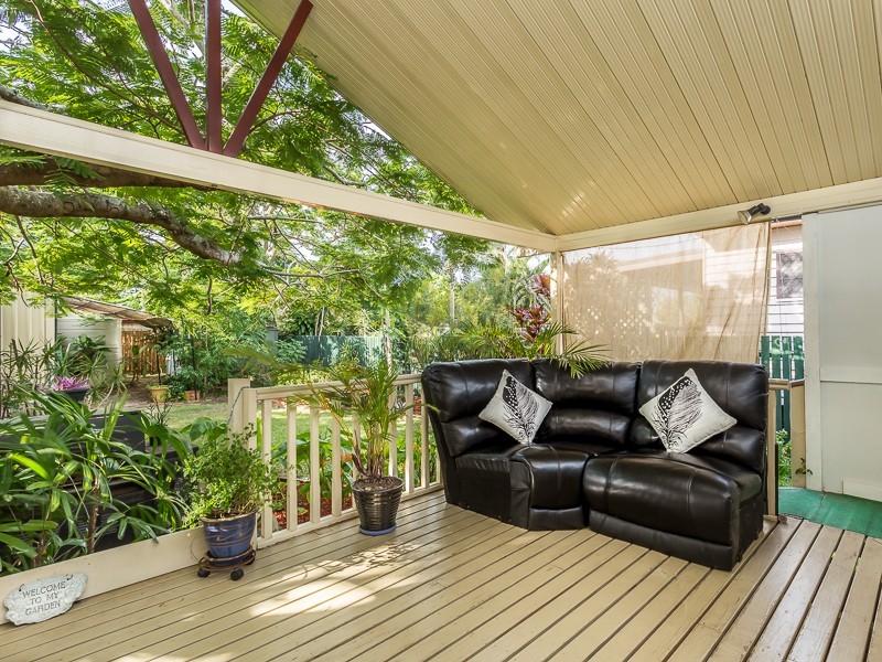20 FRANK STREET, Scarborough QLD 4020