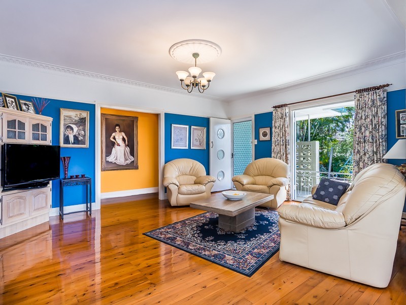 27 DEANS STREET, Clontarf QLD 4019