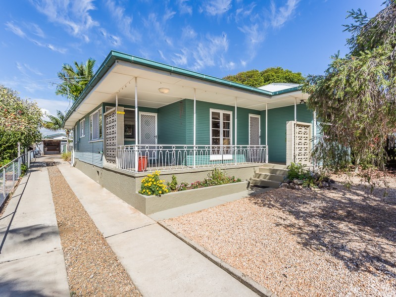 27 DEANS STREET, Clontarf QLD 4019