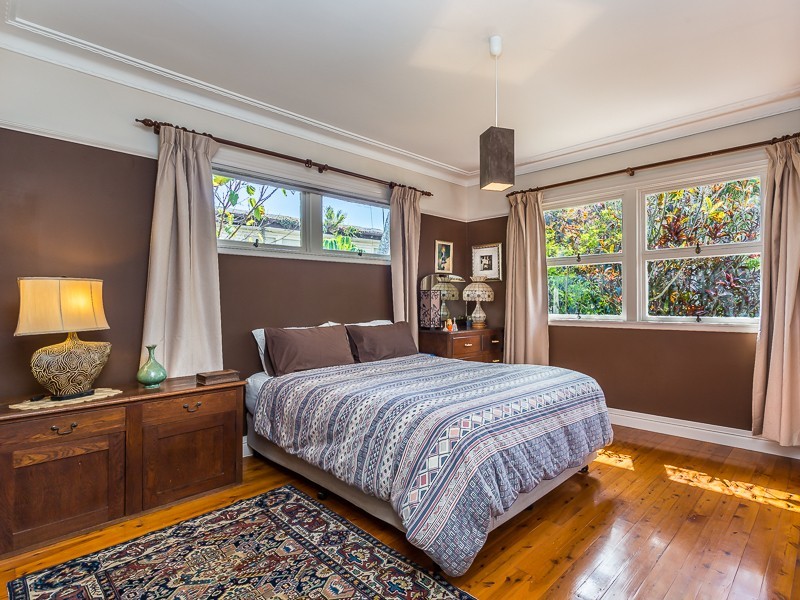 27 DEANS STREET, Clontarf QLD 4019