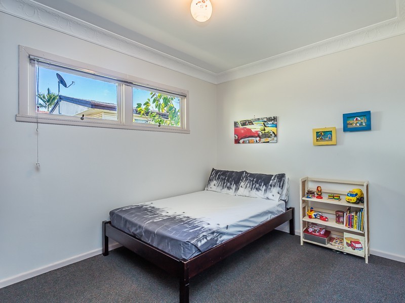 27 DEANS STREET, Clontarf QLD 4019