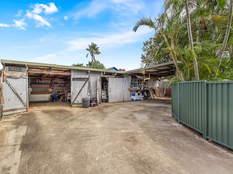 27 DEANS STREET, Clontarf QLD 4019
