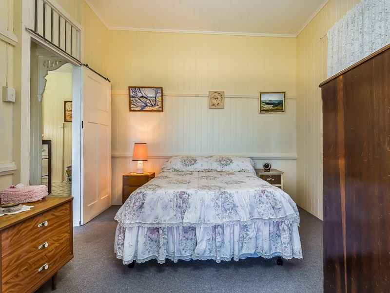 37 FLINDERS PDE, Scarborough QLD 4020