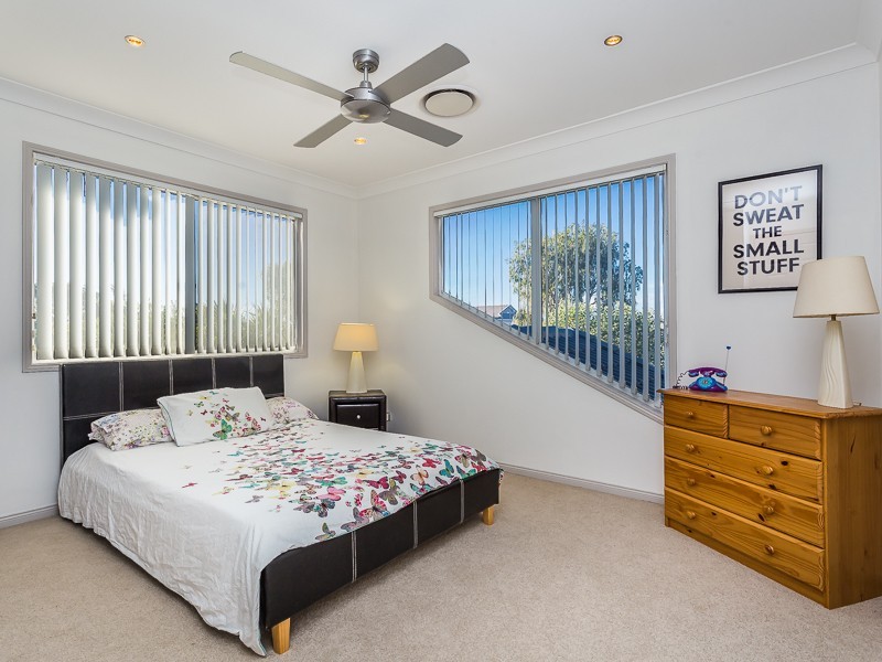 7 INTREPID COURT, Newport QLD 4020