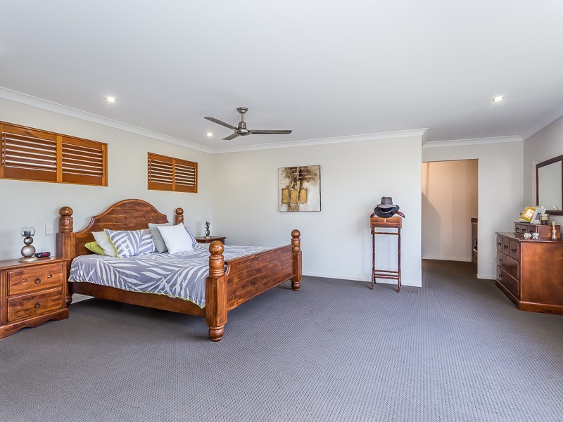 84 SEAVILLE AVE, Scarborough QLD 4020