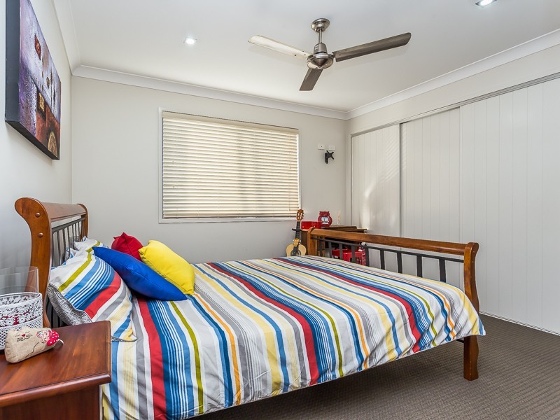 84 SEAVILLE AVE, Scarborough QLD 4020