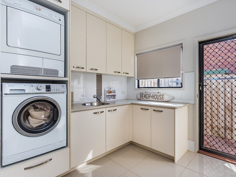 84 SEAVILLE AVE, Scarborough QLD 4020