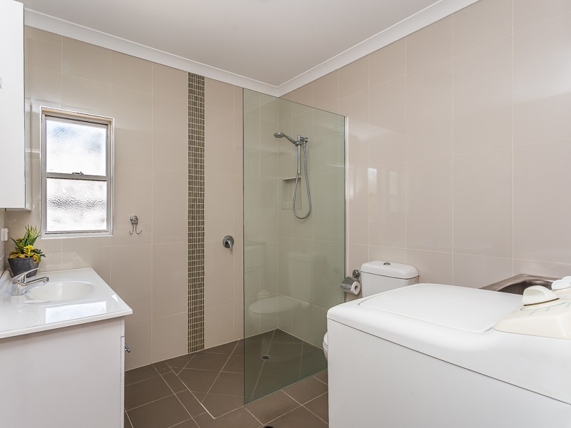 38 PEARL ST, Scarborough QLD 4020