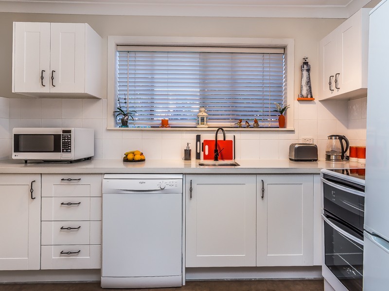 2/139 PRINCE EDWARD PARADE, Scarborough QLD 4020