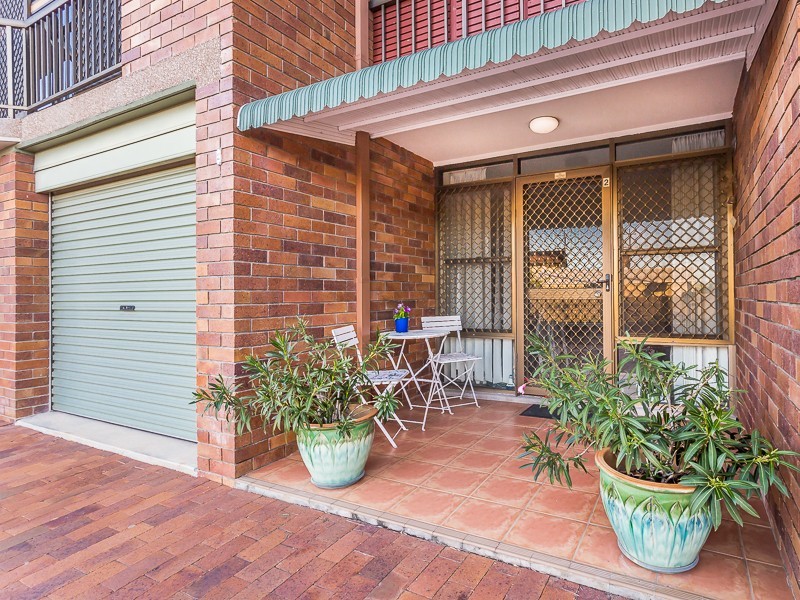 2/139 PRINCE EDWARD PARADE, Scarborough QLD 4020