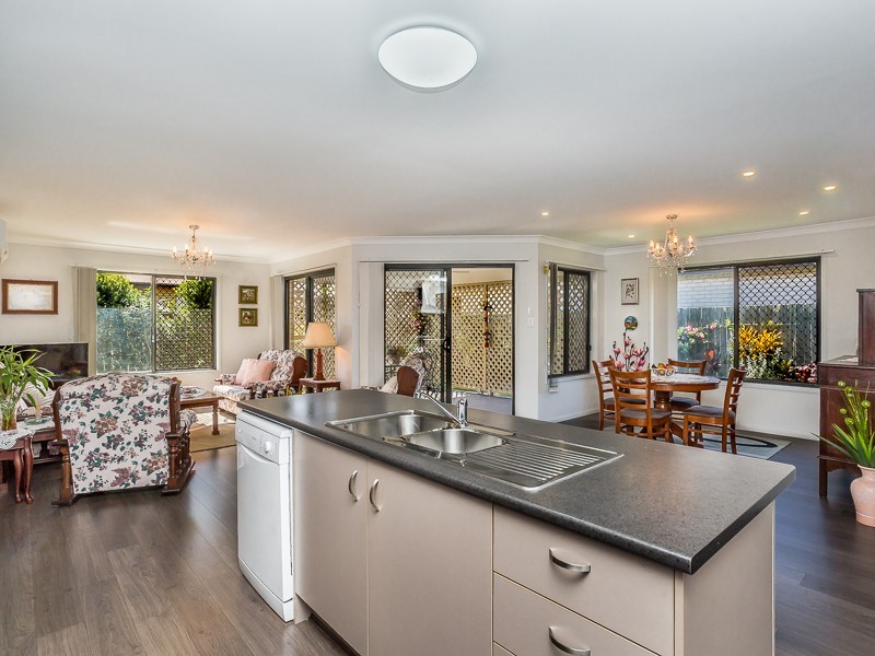 34 LUCAS ST, Scarborough QLD 4020