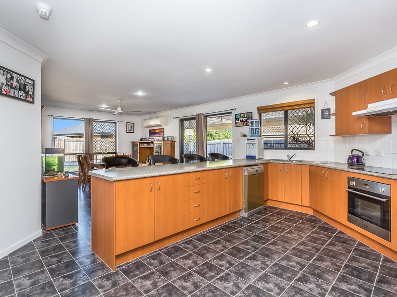 16 ZOE PLACE, Deception Bay QLD 4508