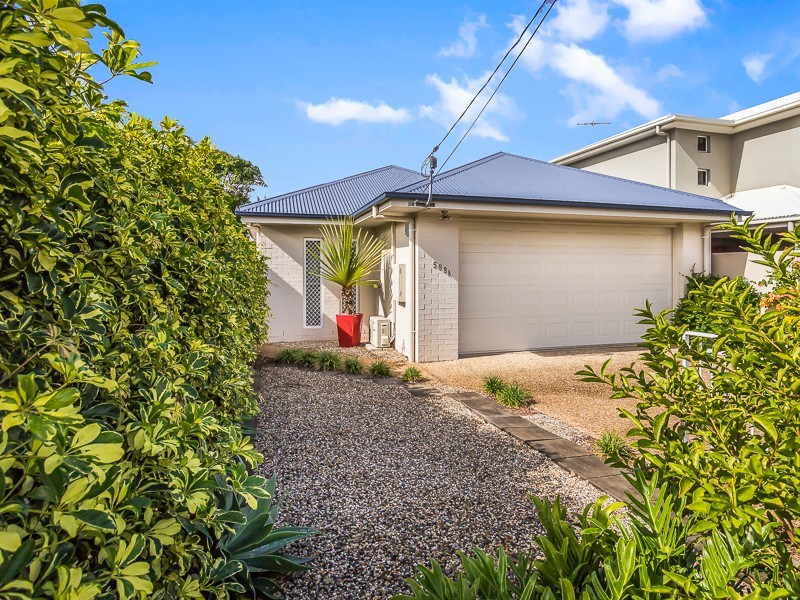 588a OXLEY AVE, Scarborough QLD 4020