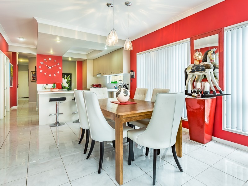 588a OXLEY AVE, Scarborough QLD 4020