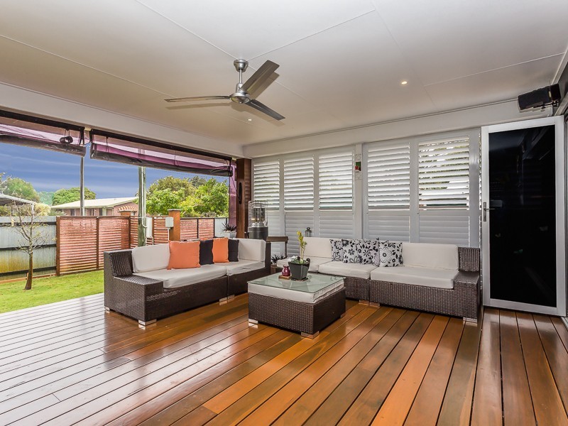 15 SANDPIPER ST, Beachmere QLD 4510