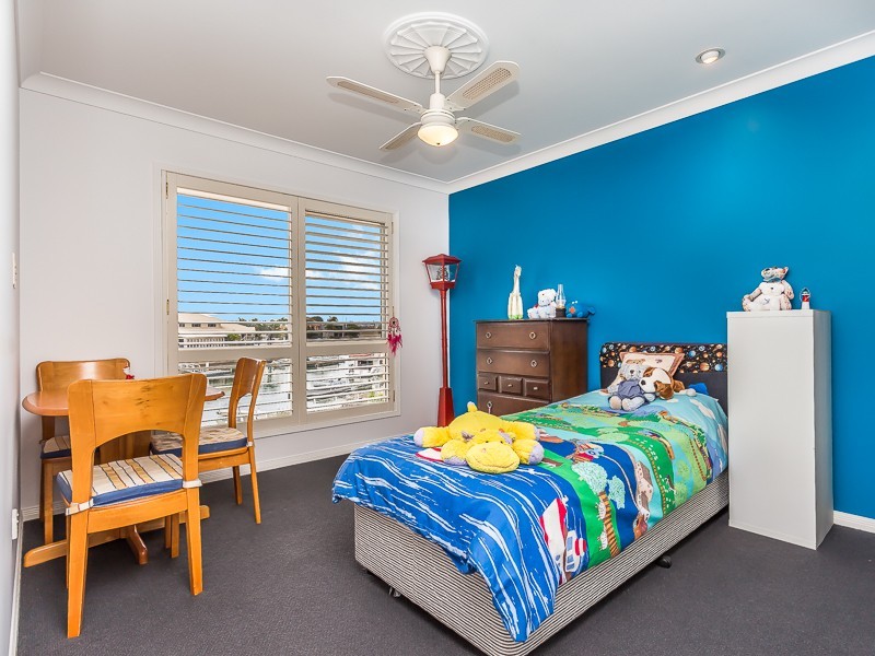 17 CONSTELLATION COURT, Newport QLD 4020