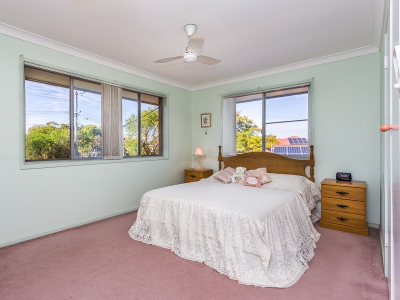 9 KALIMNA DRIVE, Clontarf QLD 4019
