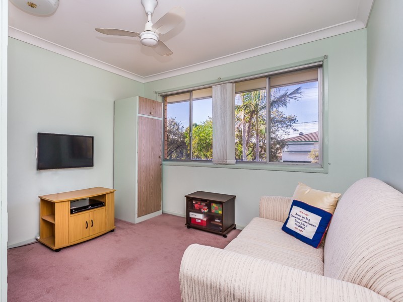 9 KALIMNA DRIVE, Clontarf QLD 4019