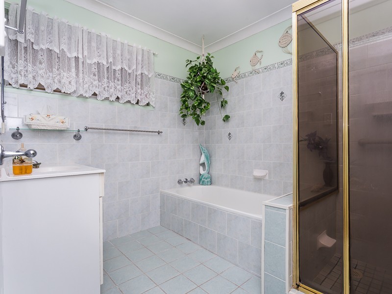 9 KALIMNA DRIVE, Clontarf QLD 4019