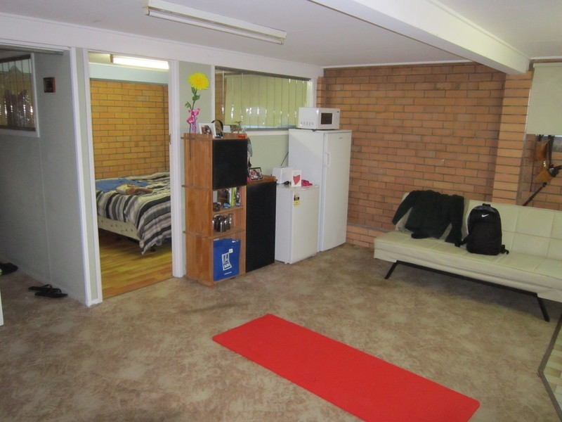 31 LIVERMORE ST, Redcliffe QLD 4020