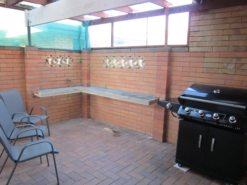 31 LIVERMORE ST, Redcliffe QLD 4020