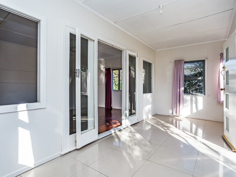 1 DEANS STREET, Clontarf QLD 4019