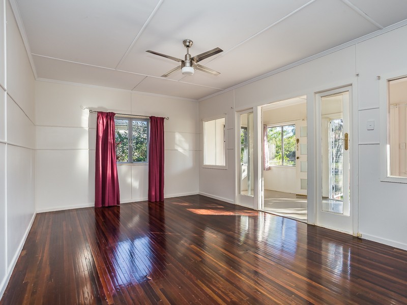 1 DEANS STREET, Clontarf QLD 4019