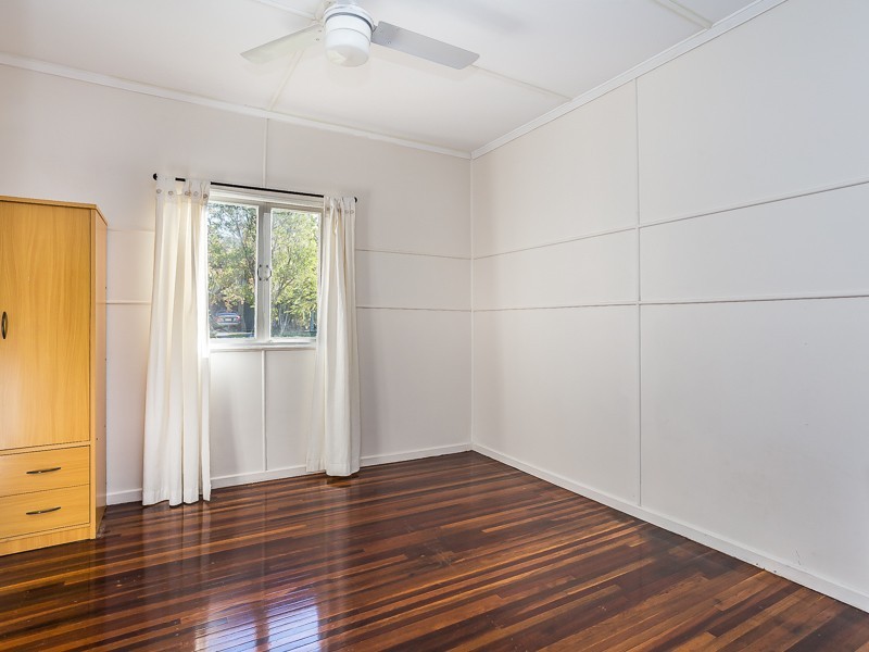 1 DEANS STREET, Clontarf QLD 4019
