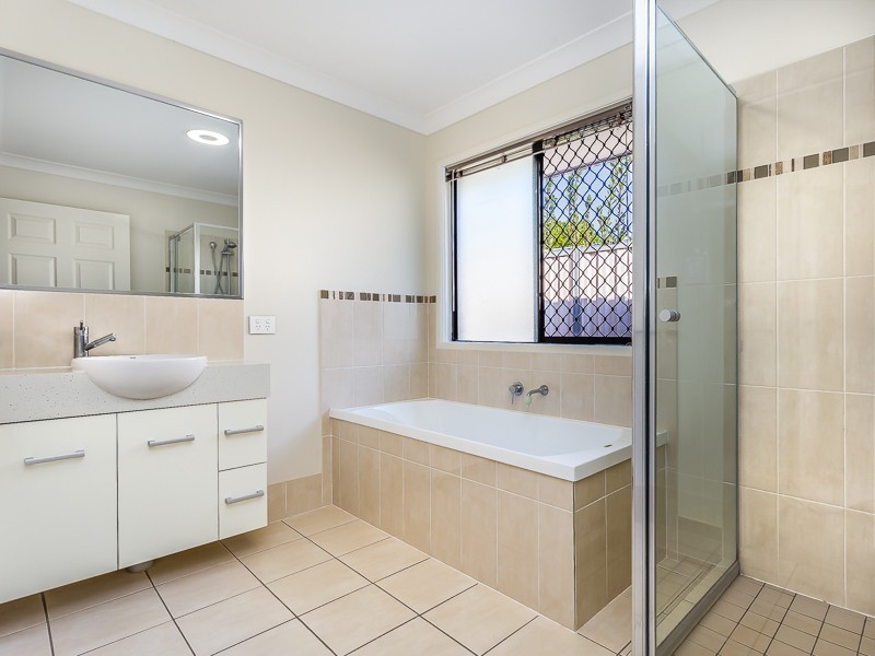 4 MARYBOROUGH TCE, Scarborough QLD 4020