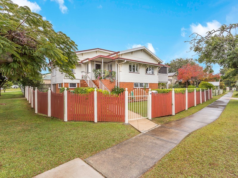 161 PRINCE EDWARD PARADE, Scarborough QLD 4020