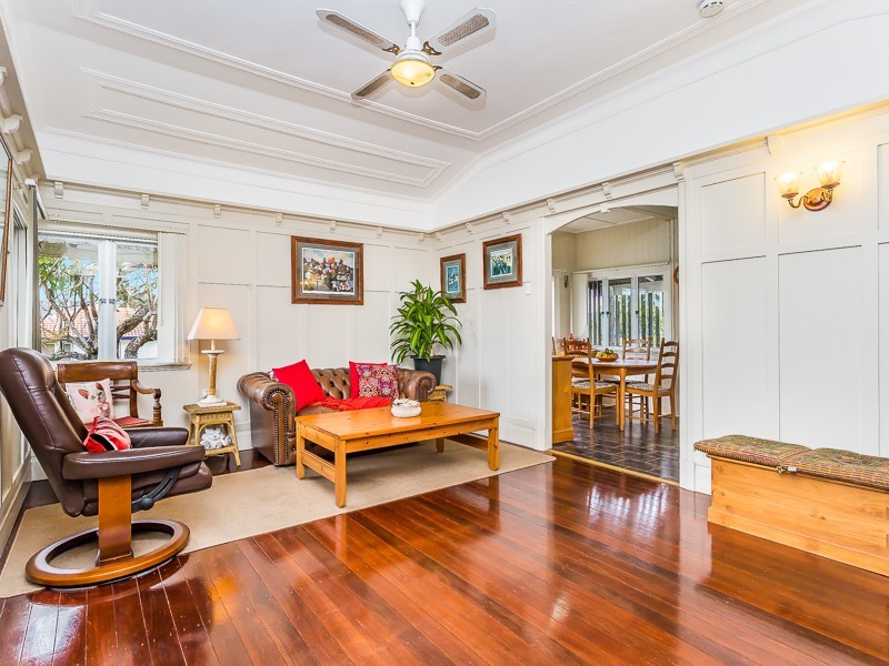 161 PRINCE EDWARD PARADE, Scarborough QLD 4020