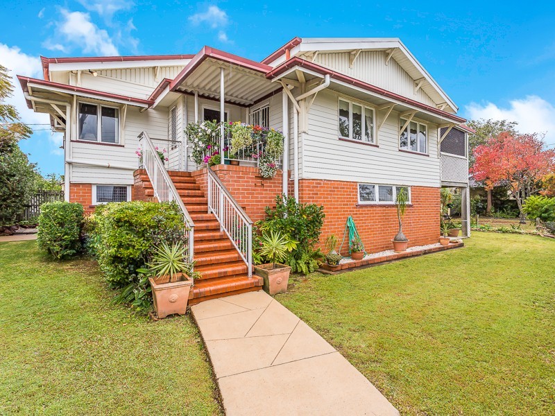 161 PRINCE EDWARD PARADE, Scarborough QLD 4020